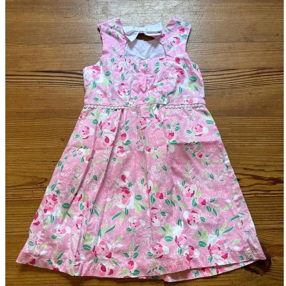 crown & ivy this sleeveless